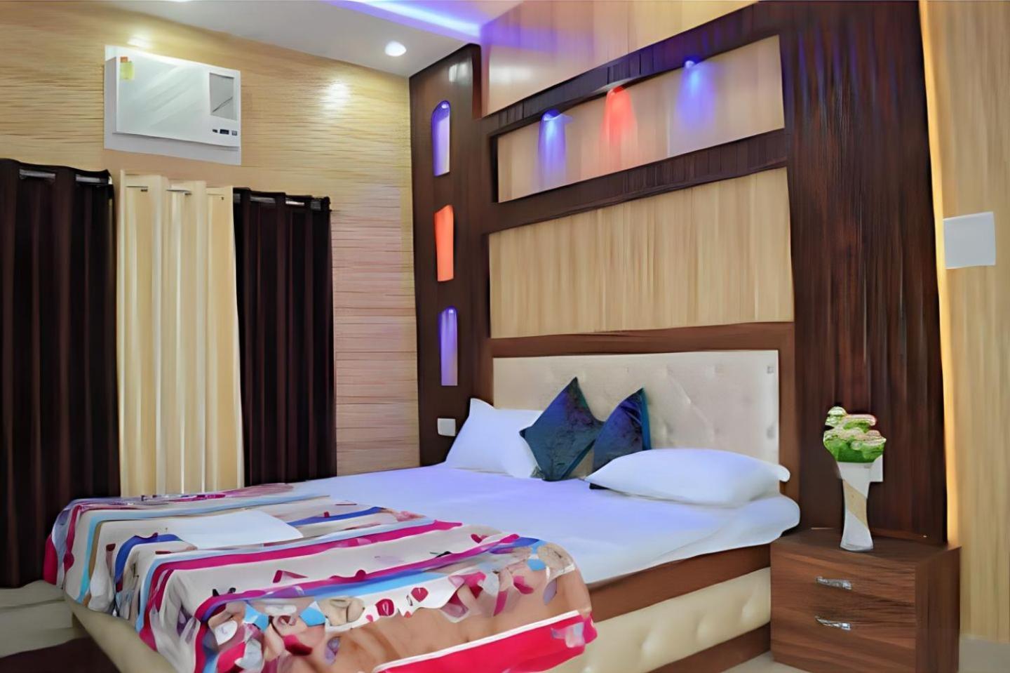 Taj Square A Luxurious Family Homestay Agra  Dış mekan fotoğraf