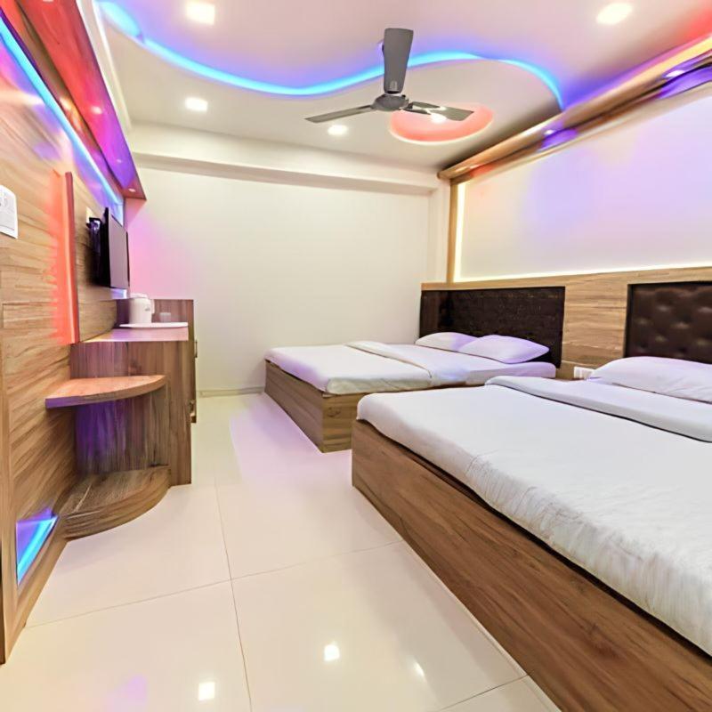 Taj Square A Luxurious Family Homestay Agra  Dış mekan fotoğraf