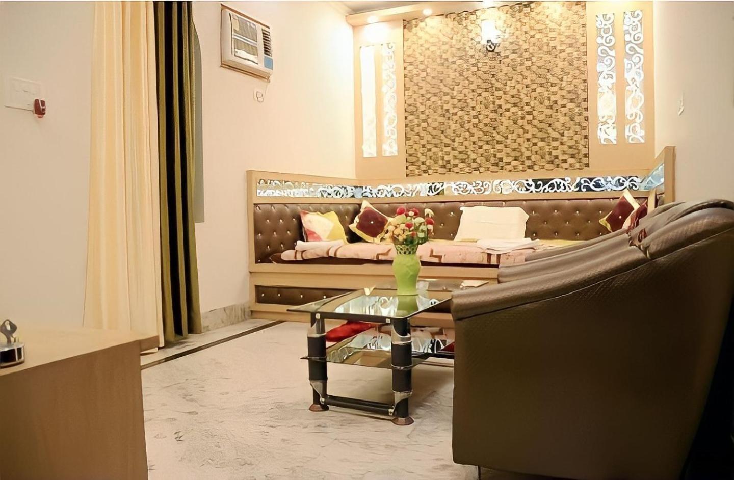 Taj Square A Luxurious Family Homestay Agra  Dış mekan fotoğraf