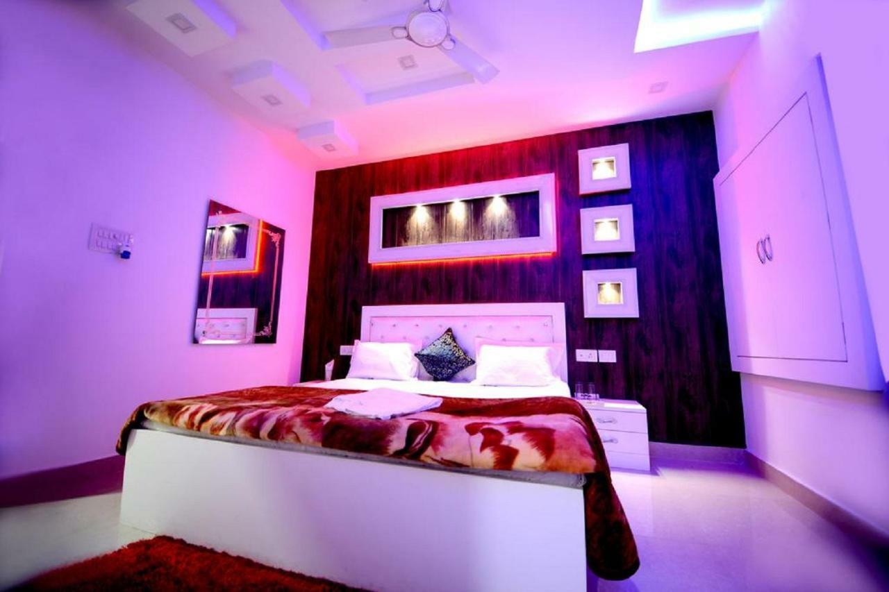 Taj Square A Luxurious Family Homestay Agra  Dış mekan fotoğraf